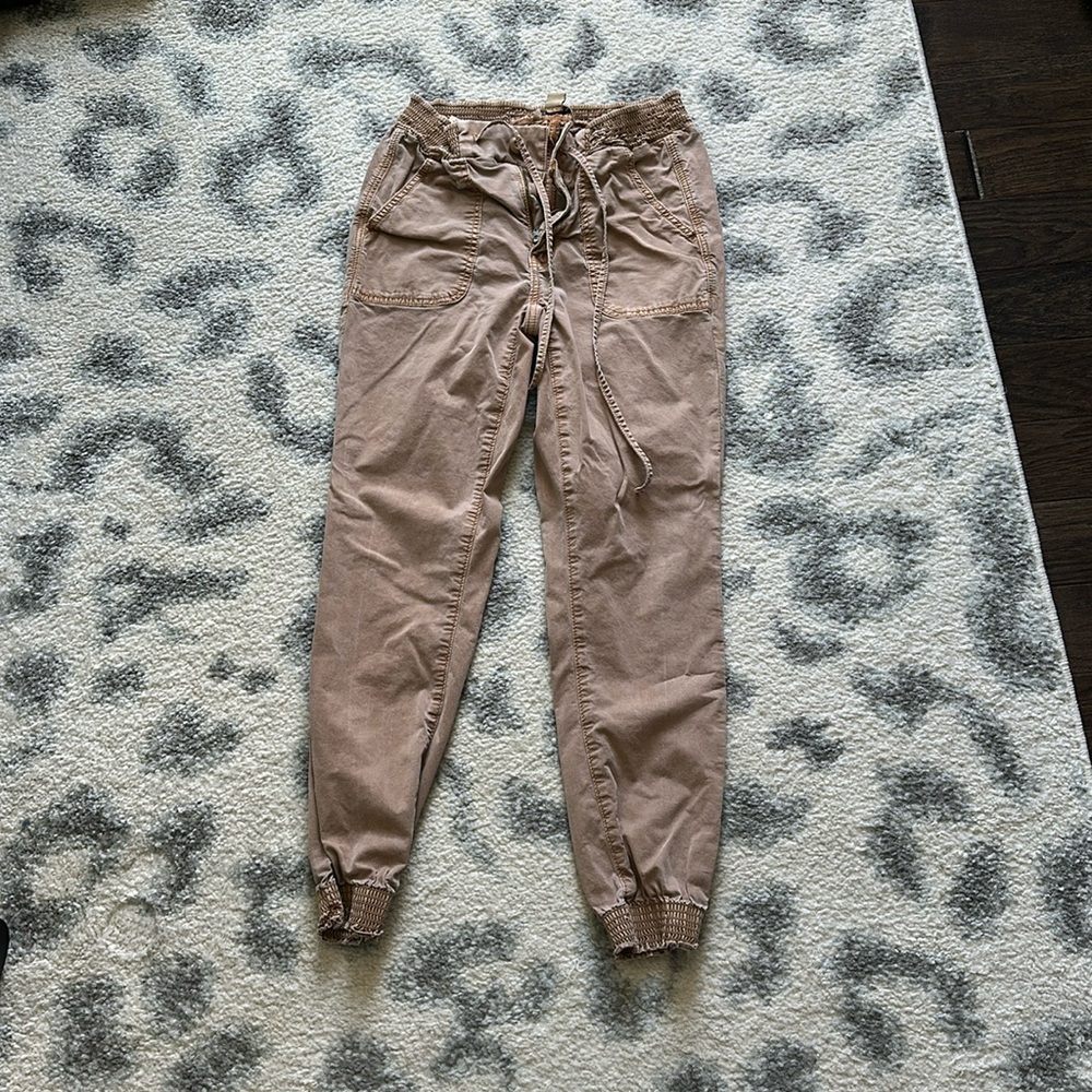 Women’s AE tan joggers size 4s